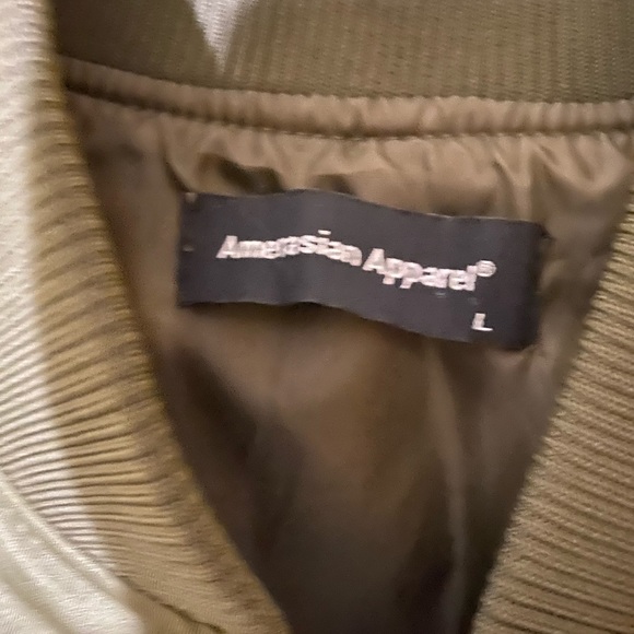 New army green bomber jacket - Picture 2 of 3